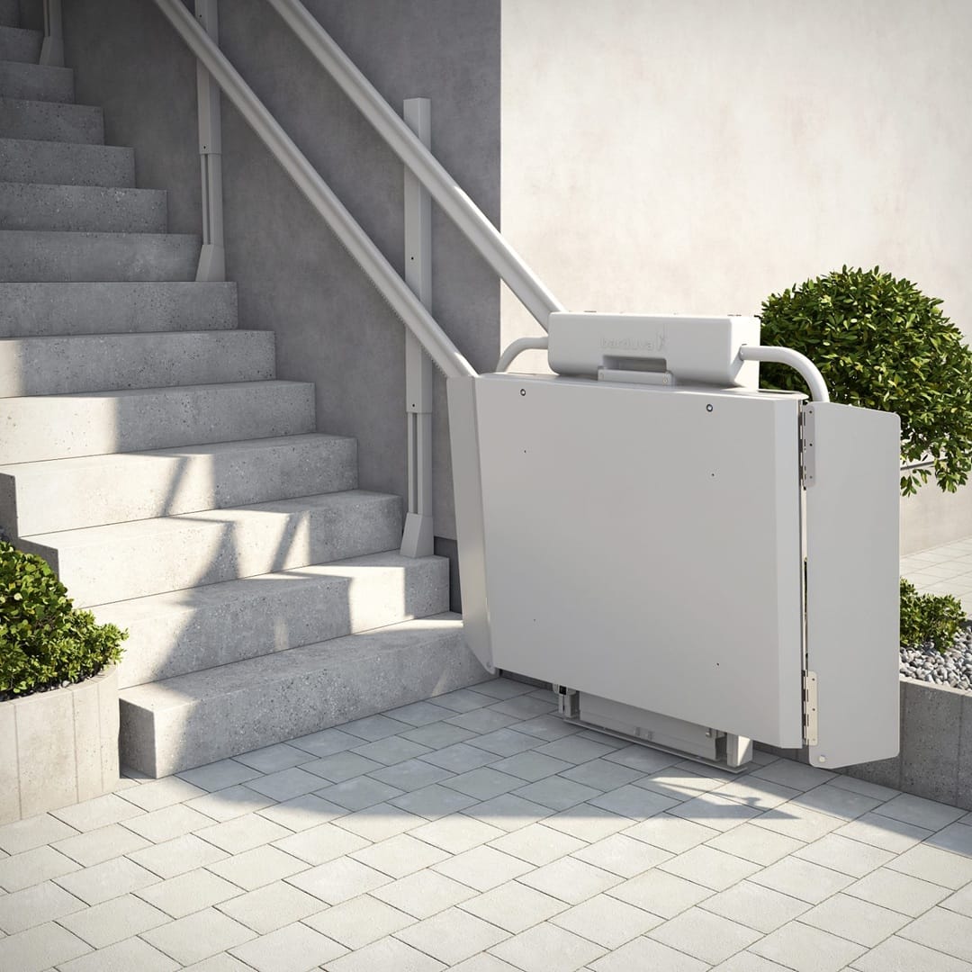 GRB60 inclined platform lift on an external staircase