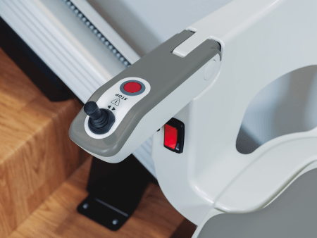 S100 easy-use joystick and seat belt